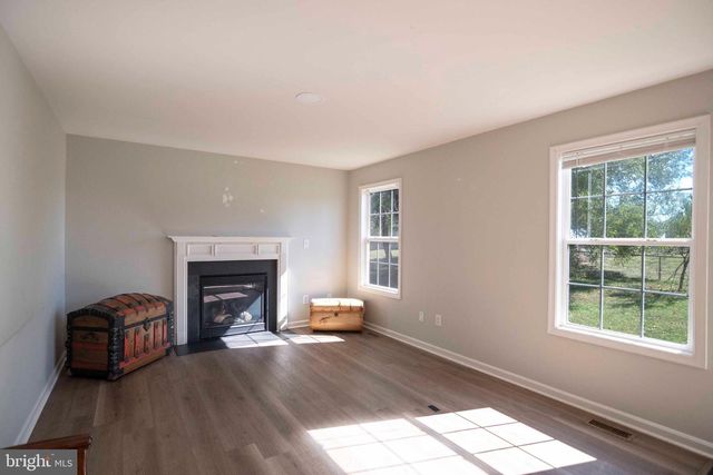 251 THAYERS GULL DR, Martinsburg, WV 25405