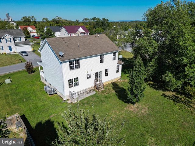 251 THAYERS GULL DR, Martinsburg, WV 25405