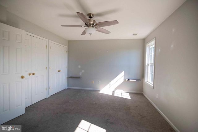 251 THAYERS GULL DR, Martinsburg, WV 25405