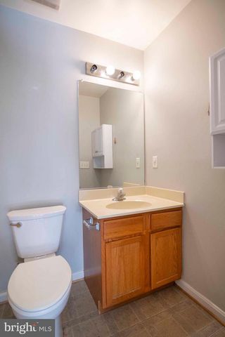 251 THAYERS GULL DR, Martinsburg, WV 25405