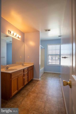251 THAYERS GULL DR, Martinsburg, WV 25405