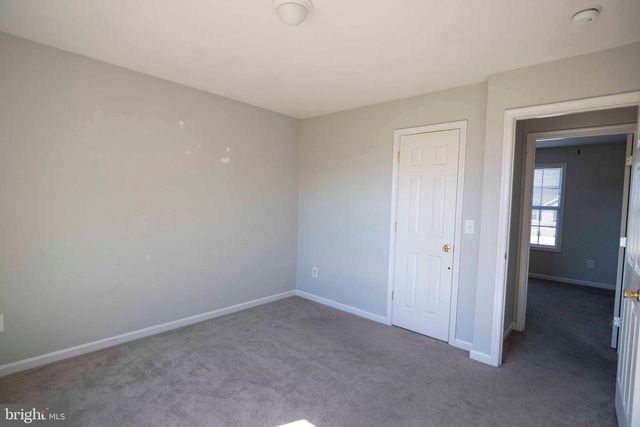 251 THAYERS GULL DR, Martinsburg, WV 25405