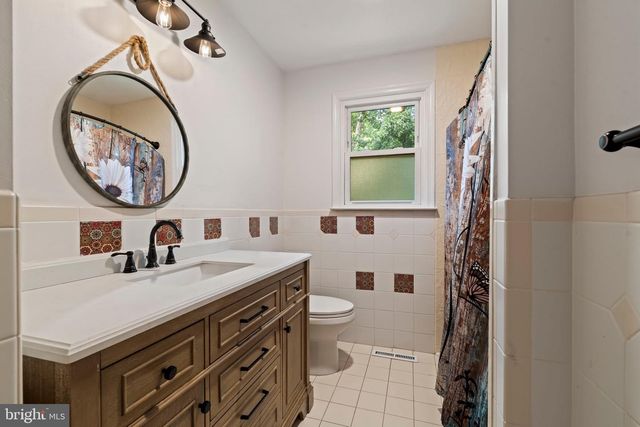 1767 LARKSPUR RD, Cherry Hill, NJ 08003