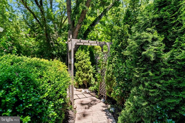 1767 LARKSPUR RD, Cherry Hill, NJ 08003