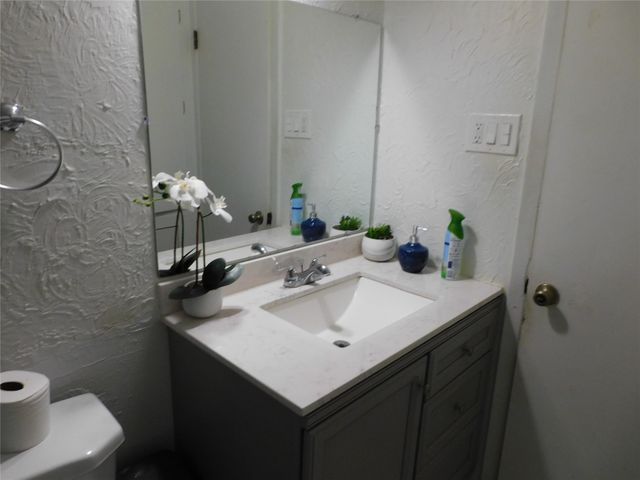 925 Shorecrest Drive, Garland, TX 75040