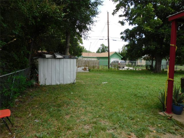 925 Shorecrest Drive, Garland, TX 75040