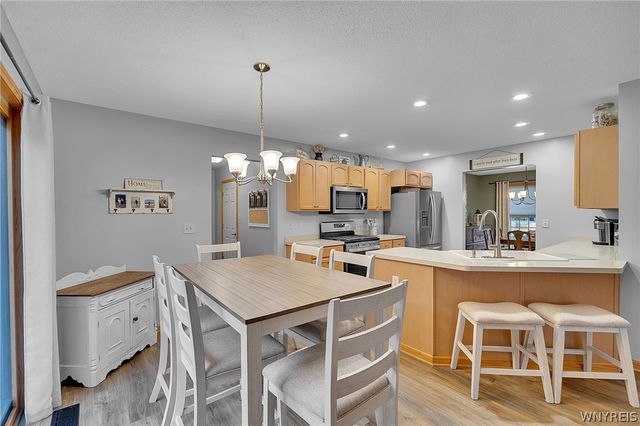 2325 Winterberry Drive, Hamburg, NY 14085