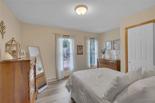 2325 Winterberry Drive, Hamburg, NY 14085