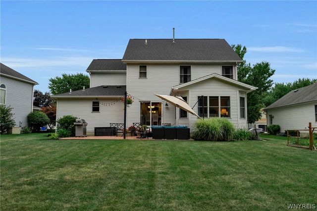 2325 Winterberry Drive, Hamburg, NY 14085