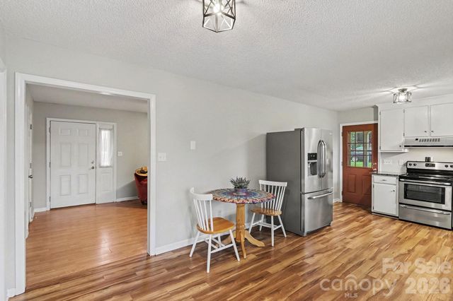 2040 London Road, Mooresville, NC 28115