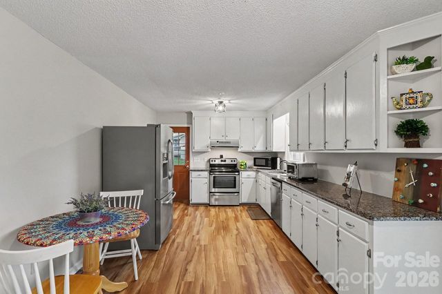 2040 London Road, Mooresville, NC 28115