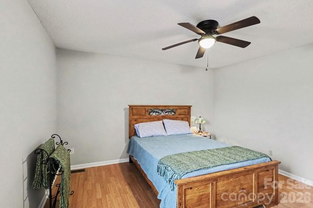 2040 London Road, Mooresville, NC 28115
