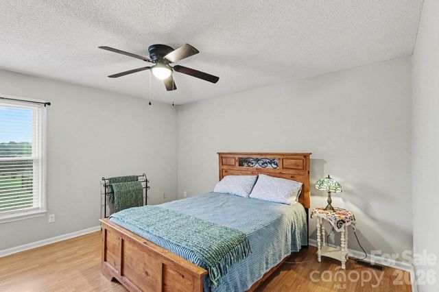 2040 London Road, Mooresville, NC 28115