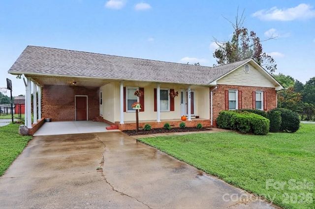 2040 London Road, Mooresville, NC 28115