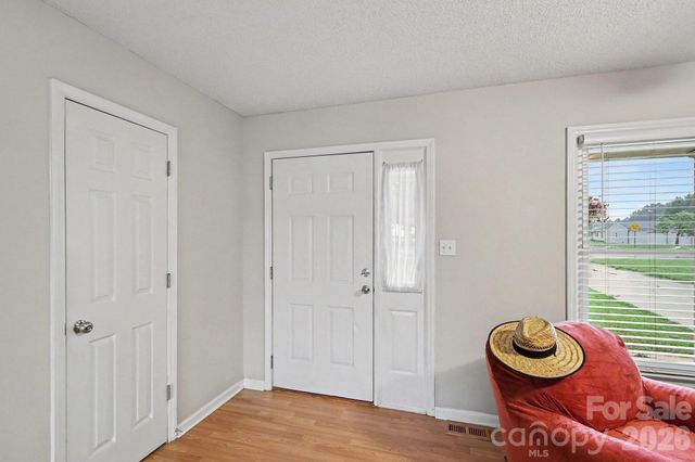 2040 London Road, Mooresville, NC 28115