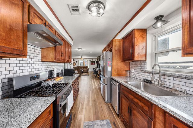 227 Glencroft Court, Huffman, TX 77336