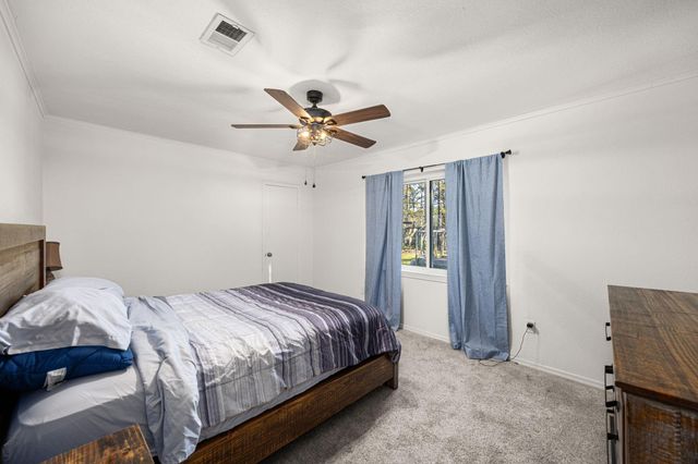 227 Glencroft Court, Huffman, TX 77336