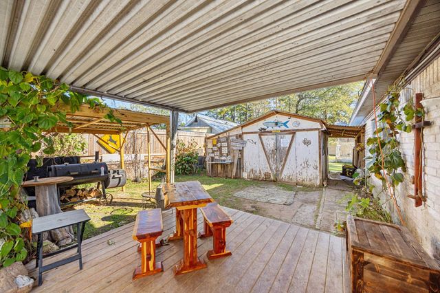 227 Glencroft Court, Huffman, TX 77336