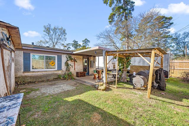 227 Glencroft Court, Huffman, TX 77336