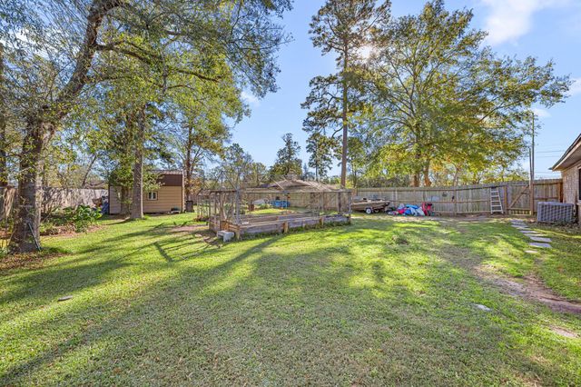 227 Glencroft Court, Huffman, TX 77336