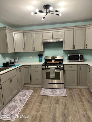 3 E Central Avenue, Seaside Heights, NJ 08751