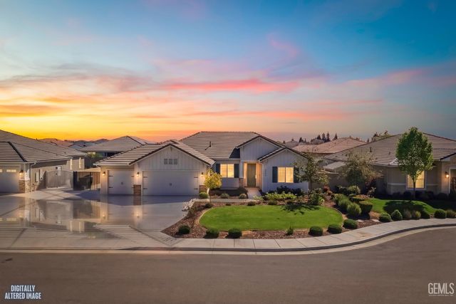 8809 Dromana Court, Bakersfield, CA 93314