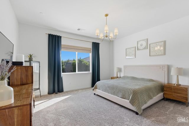 8809 Dromana Court, Bakersfield, CA 93314