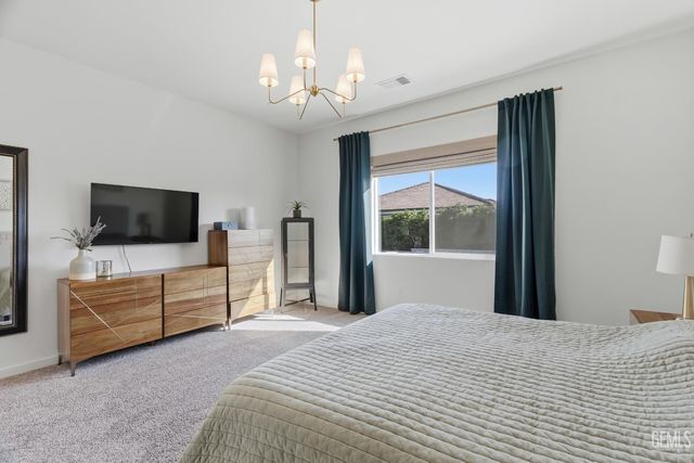 8809 Dromana Court, Bakersfield, CA 93314