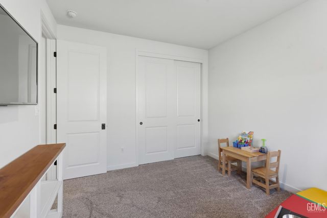 8809 Dromana Court, Bakersfield, CA 93314