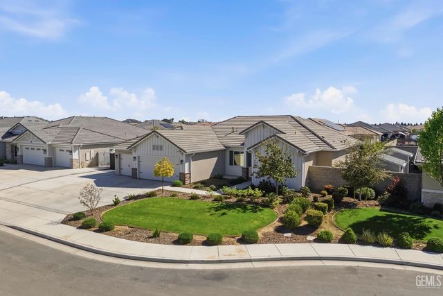 8809 Dromana Court, Bakersfield, CA 93314