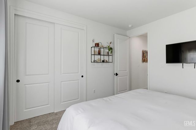 8809 Dromana Court, Bakersfield, CA 93314