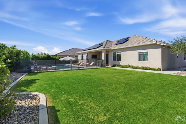 8809 Dromana Court, Bakersfield, CA 93314