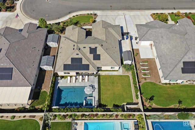 8809 Dromana Court, Bakersfield, CA 93314