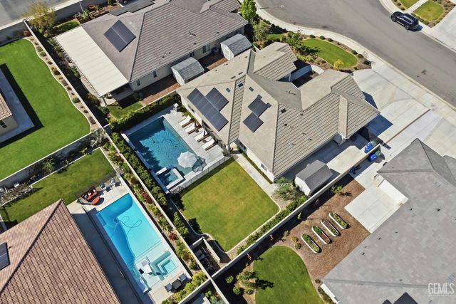 8809 Dromana Court, Bakersfield, CA 93314