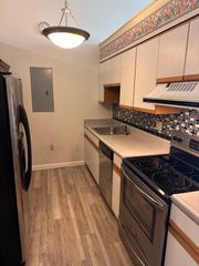 235 State St 409, Springfield, MA 01103