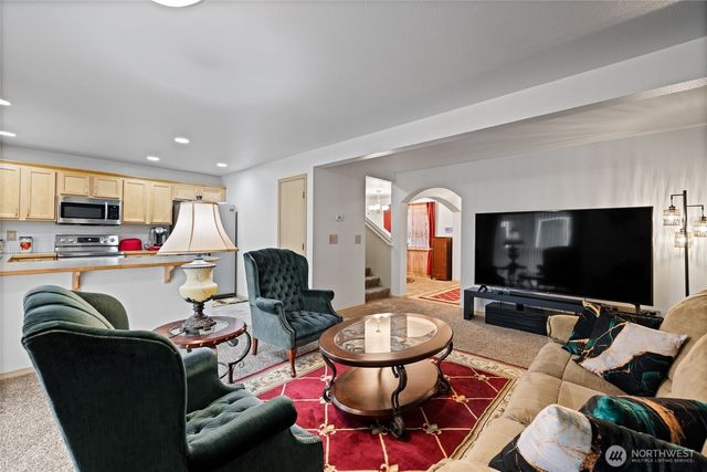 7230 178th Street E, Puyallup, WA 98375