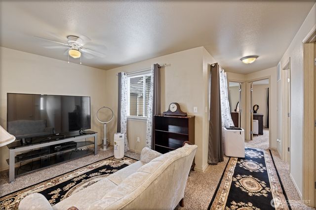 7230 178th Street E, Puyallup, WA 98375