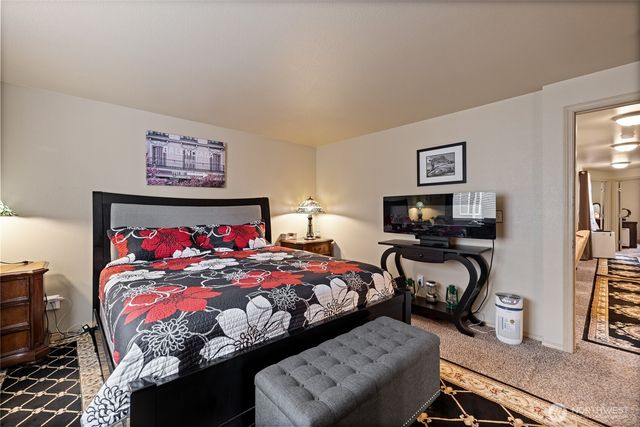 7230 178th Street E, Puyallup, WA 98375