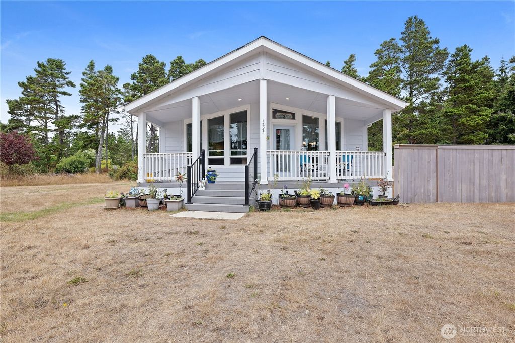 1225 204th Lane, Ocean Park, WA 98640