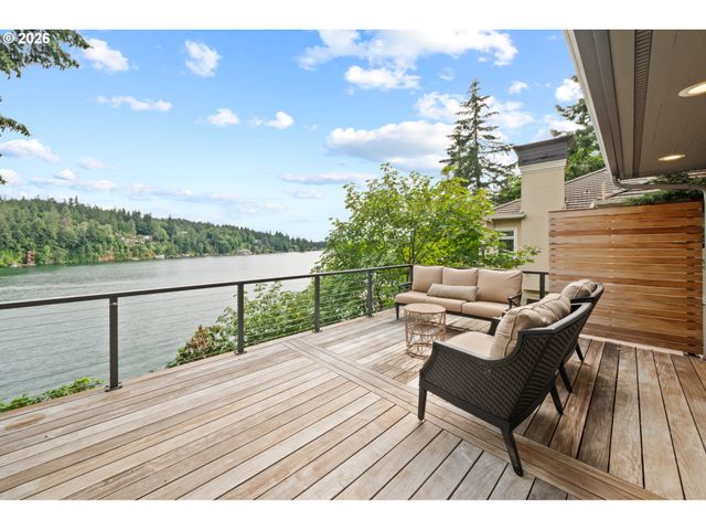 2236 SUMMIT Ct, Lake Oswego, OR 97034