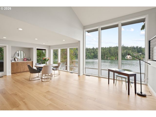 2236 SUMMIT Ct, Lake Oswego, OR 97034
