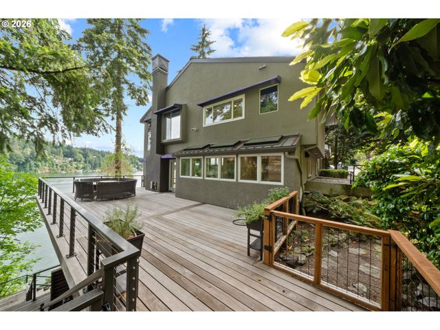 2236 SUMMIT Ct, Lake Oswego, OR 97034