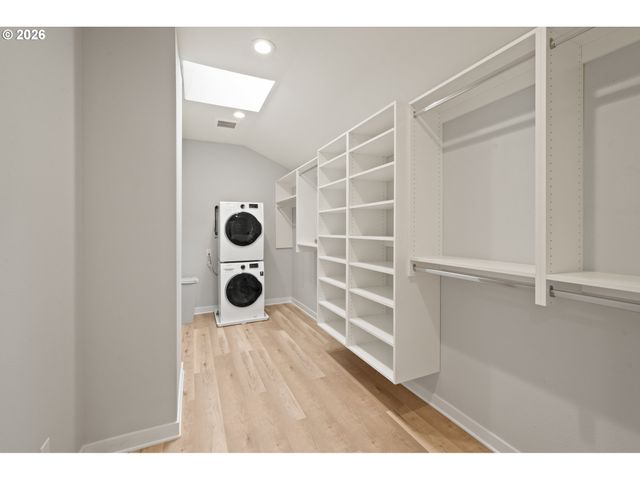 2236 SUMMIT Ct, Lake Oswego, OR 97034