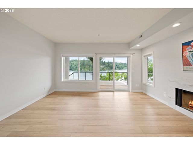 2236 SUMMIT Ct, Lake Oswego, OR 97034