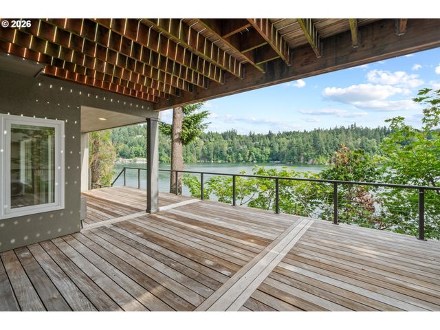 2236 SUMMIT Ct, Lake Oswego, OR 97034