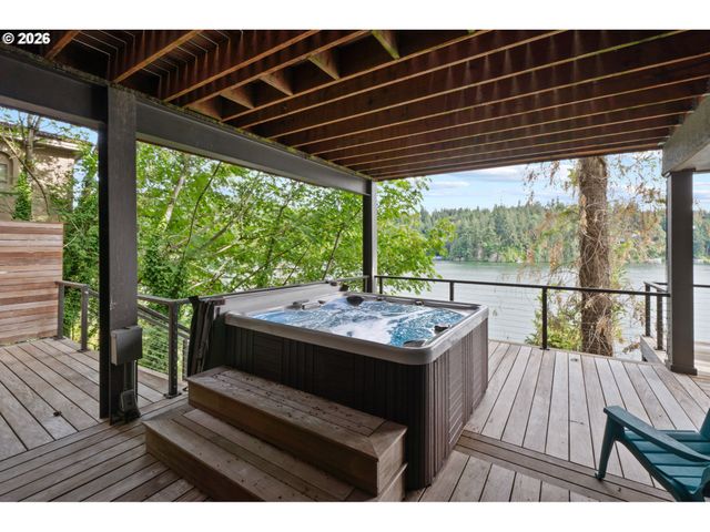 2236 SUMMIT Ct, Lake Oswego, OR 97034