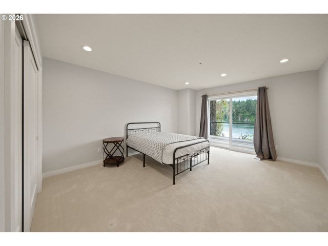 2236 SUMMIT Ct, Lake Oswego, OR 97034