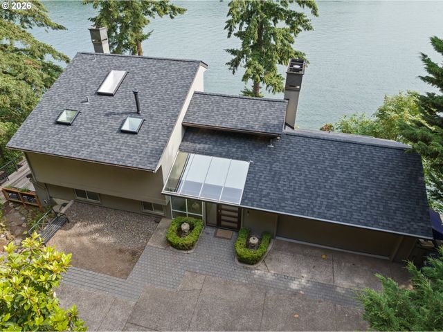 2236 SUMMIT Ct, Lake Oswego, OR 97034