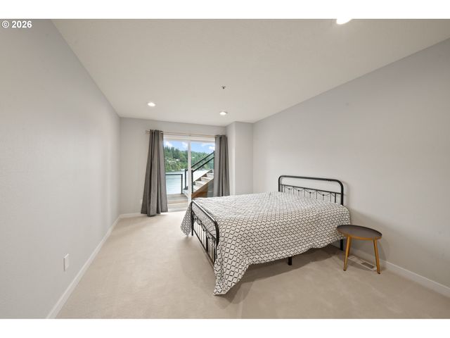 2236 SUMMIT Ct, Lake Oswego, OR 97034