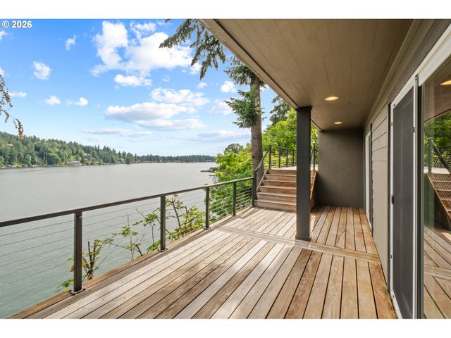 2236 SUMMIT Ct, Lake Oswego, OR 97034